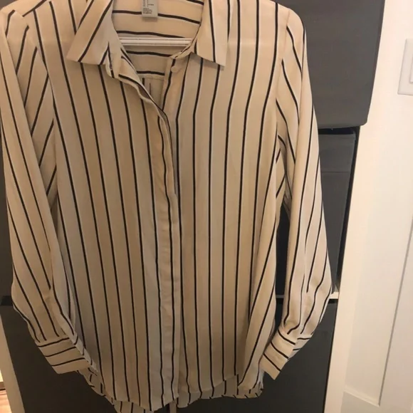 Blouse - Picture 2 of 2